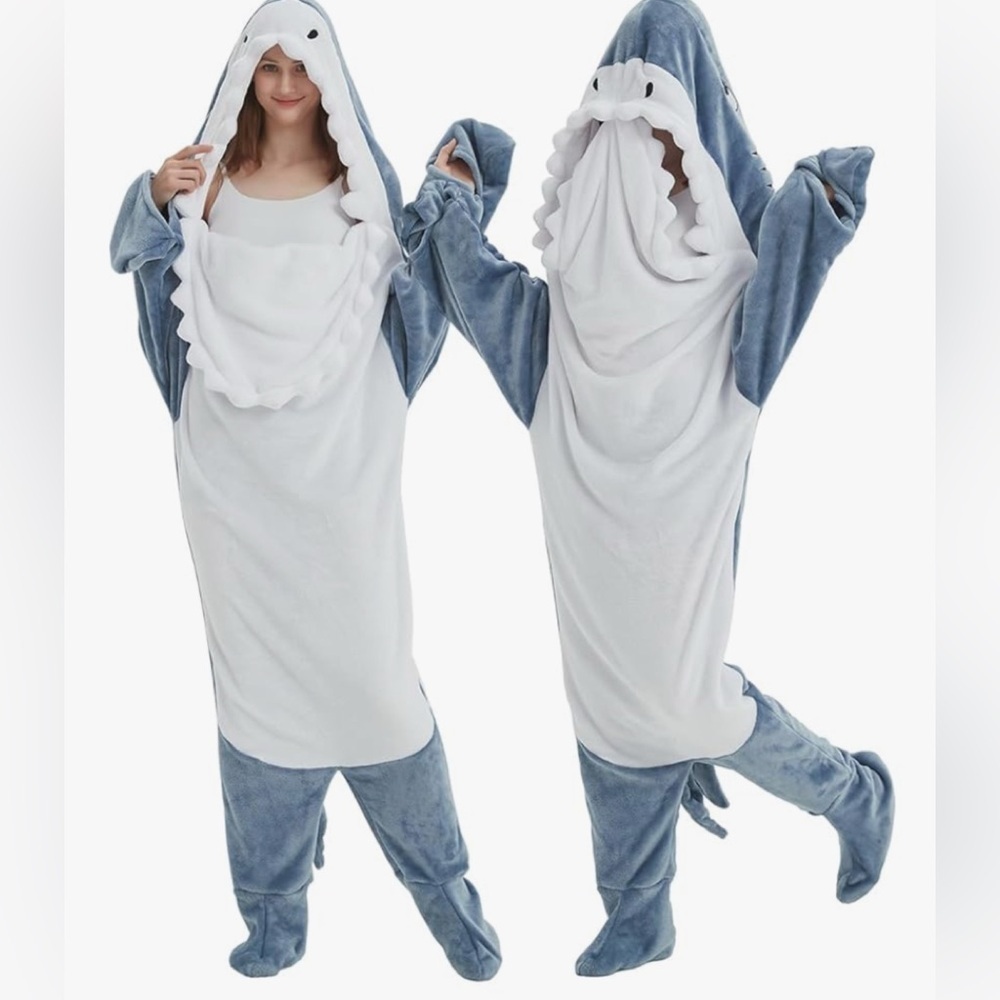 NWOT Shark Plush One Piece Oversized Footie Pajama Costume SZ XS Grey White - Picture 2 of 10
